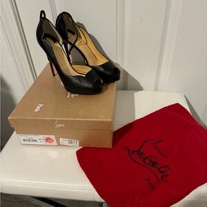 Black leather- Christian louboutin size 9